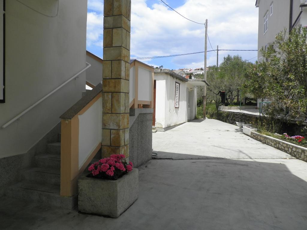 Rooms Pipo Banjol Exterior photo